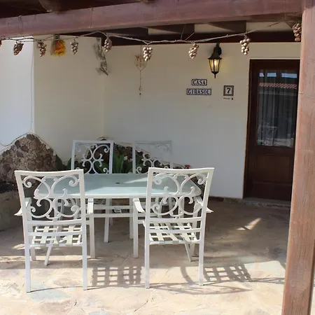 Beautiful 2-bed In Parque Holandes Apartment La Oliva