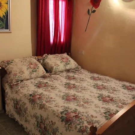 Beautiful 2-bed In Parque Holandes Apartment *