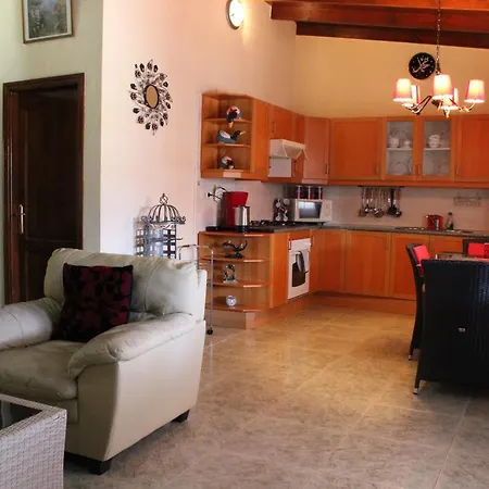 Beautiful 2-bed In Parque Holandes Apartment
